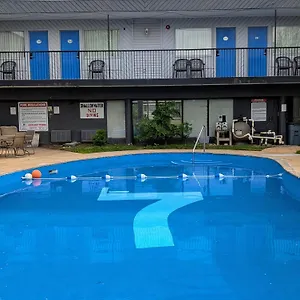 Hotel 7 Nights, Niagara Falls