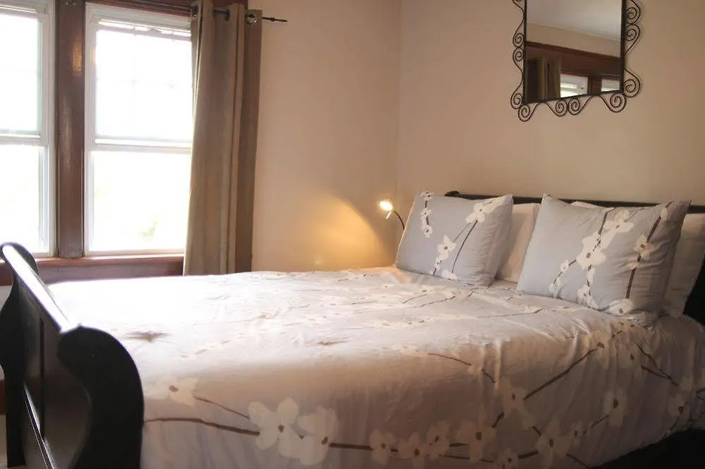 Eastwood Tourist Lodge Niagara Falls Canada